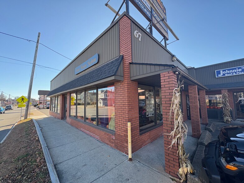 Primary Photo Of 67 High St, Danvers General Retail For Lease