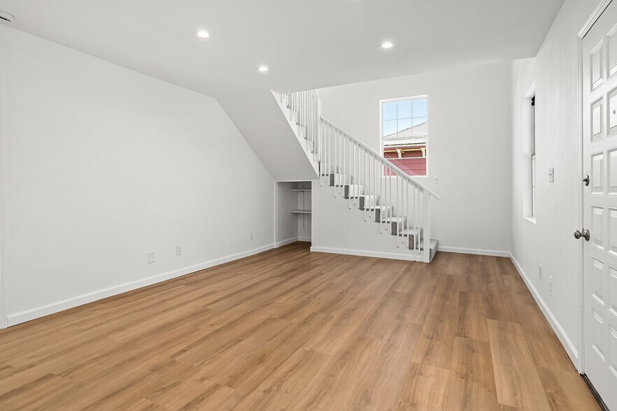 More Photos Of 523 B St, San Rafael Multifamily For Sale