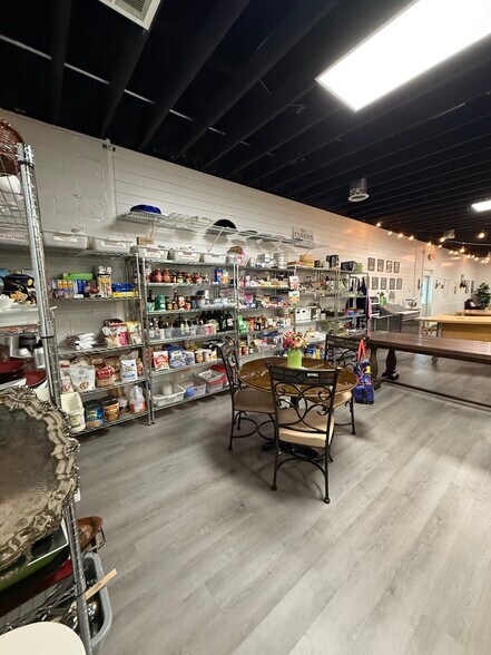 More Photos Of 327 State St E, Murfreesboro Flex For Sale