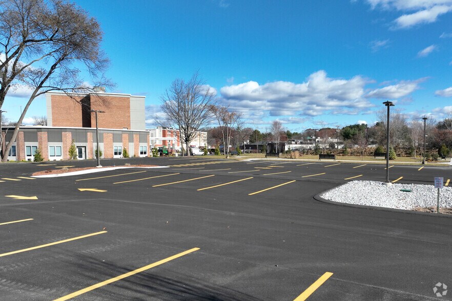 More Photos Of 3 Meeting House Rd, Chelmsford Apartments For Lease