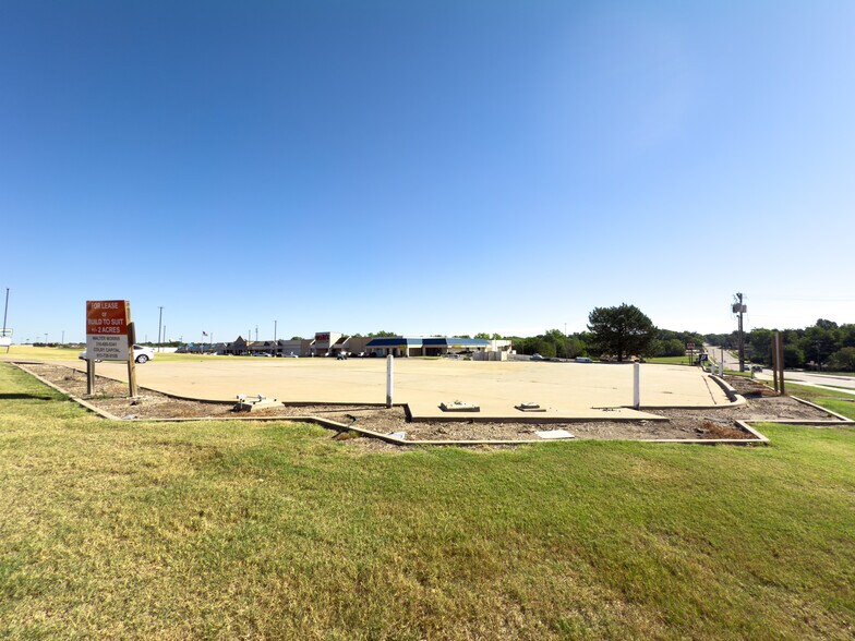 More Photos Of 1901 N 14th St, Ponca City Land For Lease