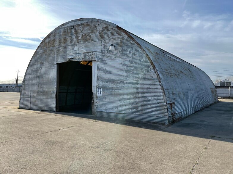 More Photos Of 2434 Etring Ave, Corpus Christi Warehouse For Sale