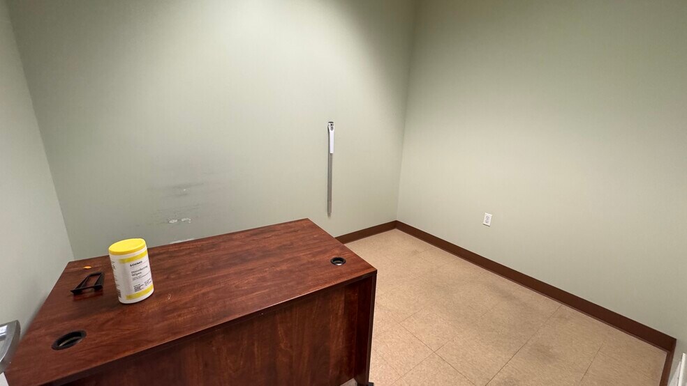 More Photos Of 4379 Easton Ave, Bethlehem Office For Sale