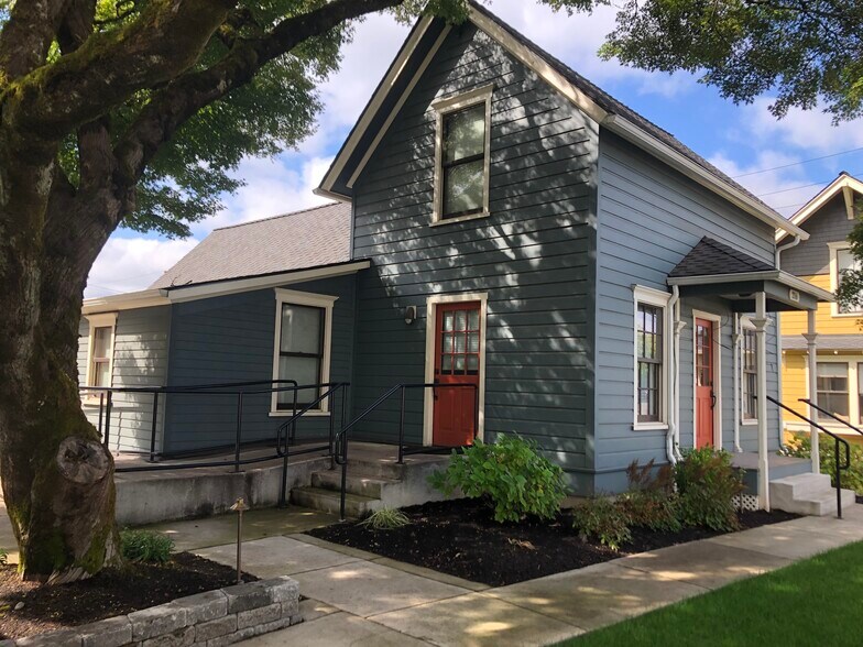 Primary Photo Of 216 14th St, Oregon City Office For Lease