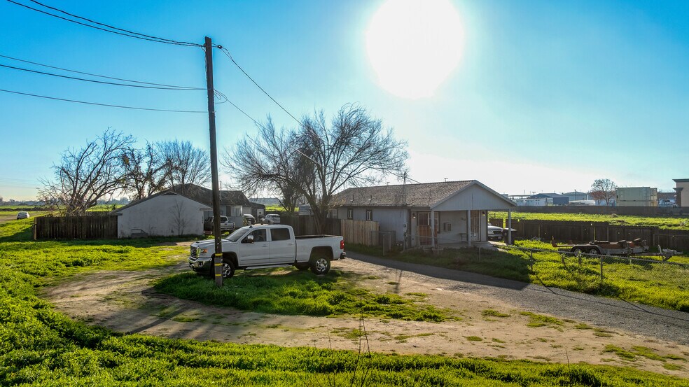 More Photos Of 2256 W Yosemite Ave, Manteca Specialty For Sale