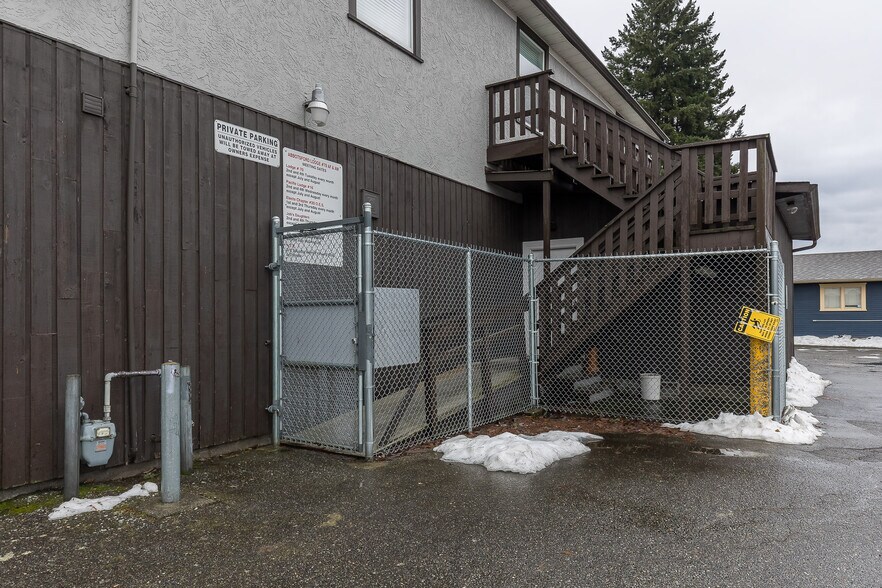 More Photos Of 33860 Pine st, Abbotsford Flex For Sale