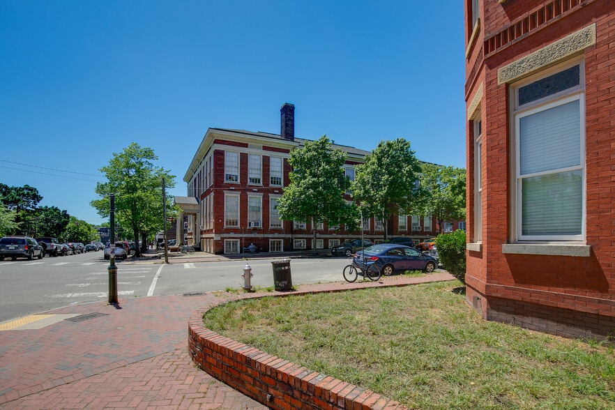 More Photos Of 1300 Floyd Ave, Richmond Multifamily For Sale