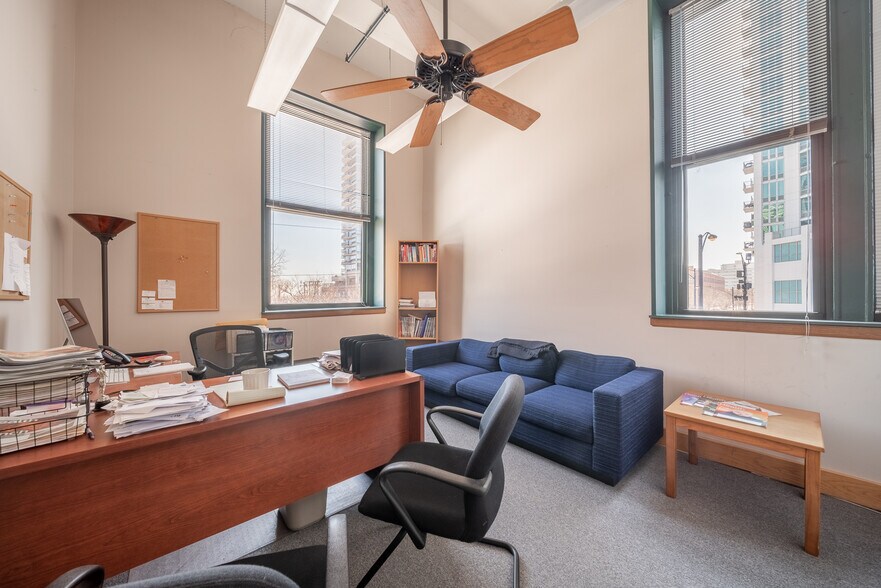 More Photos Of 1550 S Indiana Ave, Chicago Office Residential For Sale