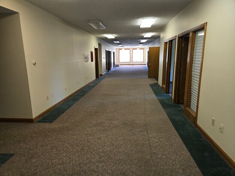 More Photos Of 211 IL-38, Rochelle Light Distribution For Sale