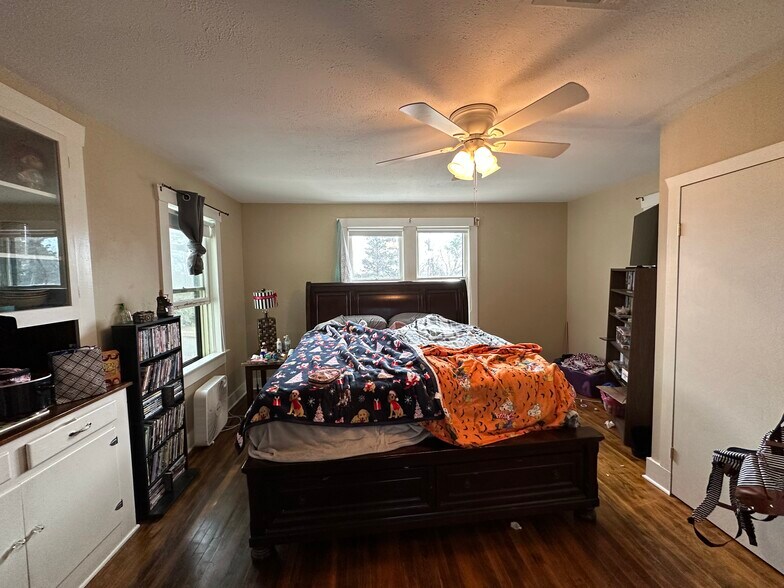 More Photos Of 915 E 5th St, Texarkana Apartments For Sale