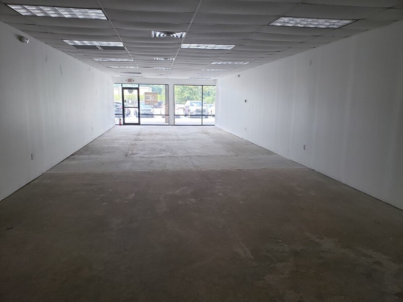 More Photos Of 6608-6608B Tara Blvd, Jonesboro Unknown For Lease