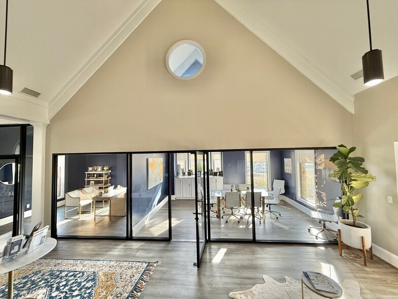 More Photos Of 204 Griffin Park Dr, Birmingham Office For Sale