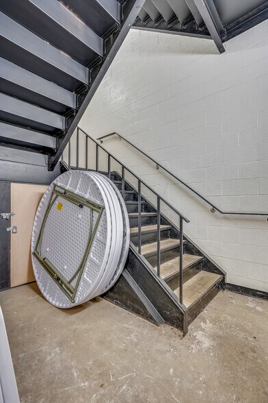 More Photos Of 6314 Windsor Mill Rd, Woodlawn Office For Sale