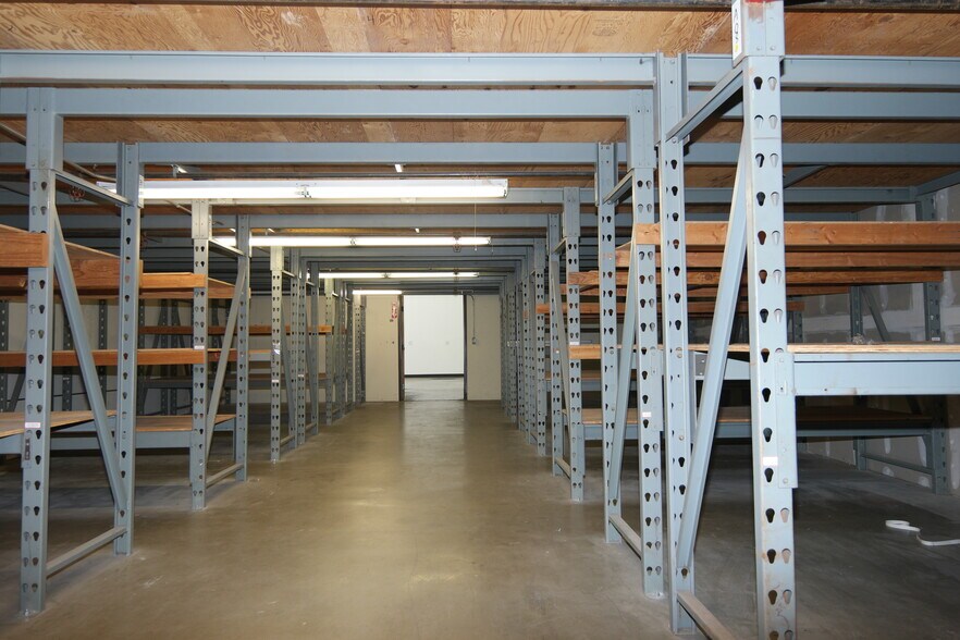 More Photos Of 4125 Market St, Ventura Light Manufacturing For Sale