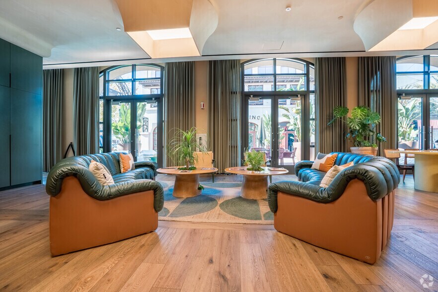 More Photos Of 1300 El Camino Real, Menlo Park Coworking Space