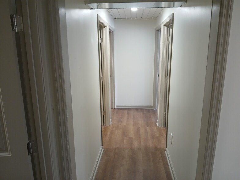 More Photos Of 1718 Creighton Ave SE, Decatur Flex For Sale