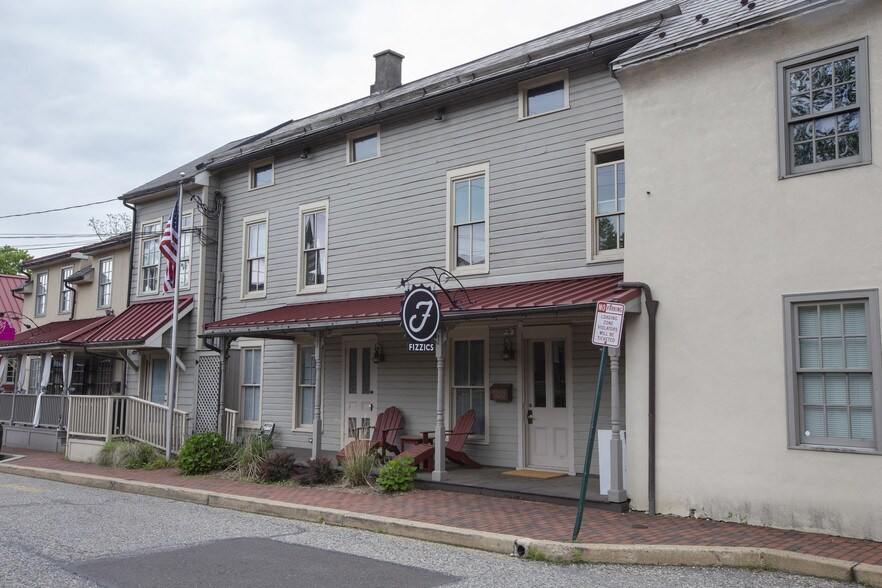 More Photos Of 30 W Bridge St, New Hope Freestanding For Lease