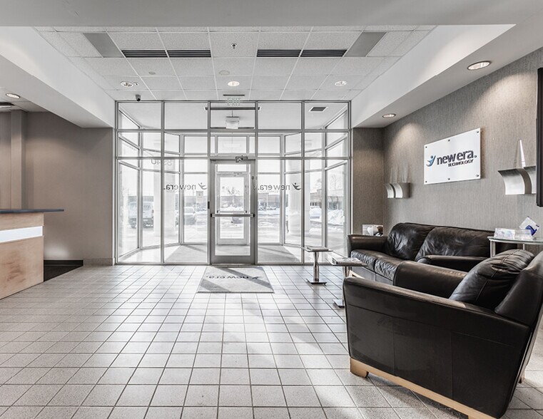 More Photos Of 8940 Vincennes Cir, Indianapolis Light Distribution For Sale