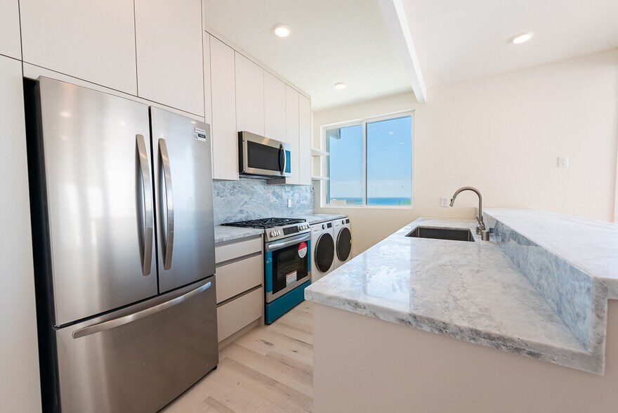 More Photos Of 7273 Birdview Ave, Malibu Apartments For Sale