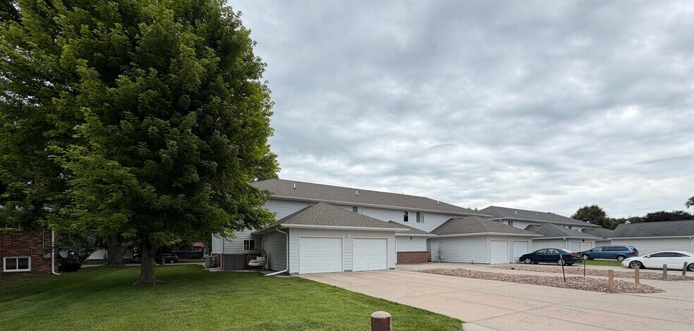 More Photos Of 3704 I Ave, Kearney Apartments For Sale
