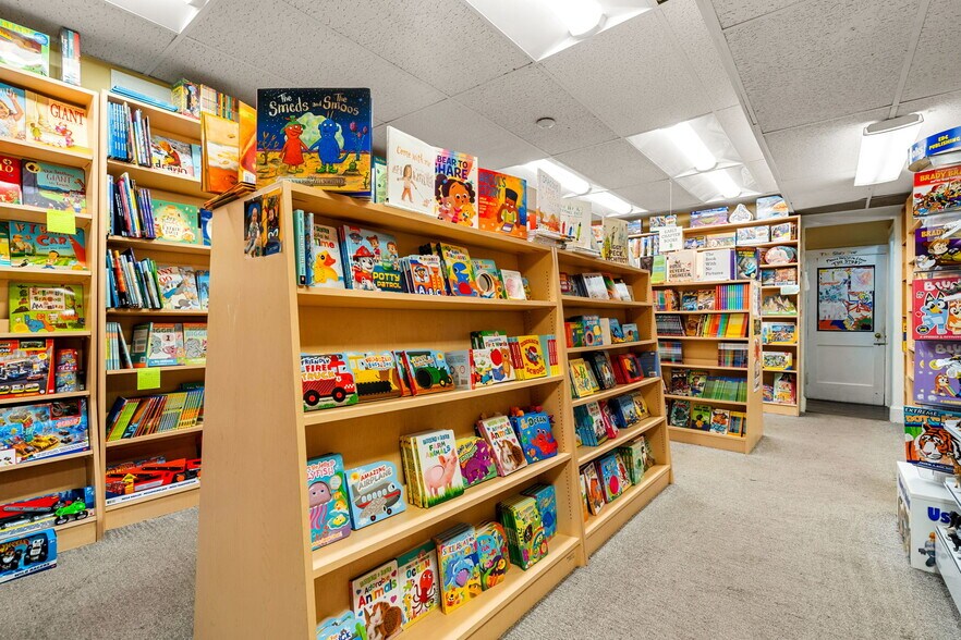 More Photos Of 504 Main St, Medfield Office For Sale