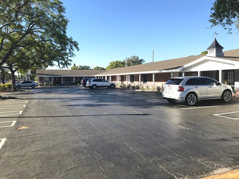 More Photos Of 1212 66th St N, Saint Petersburg Office For Lease