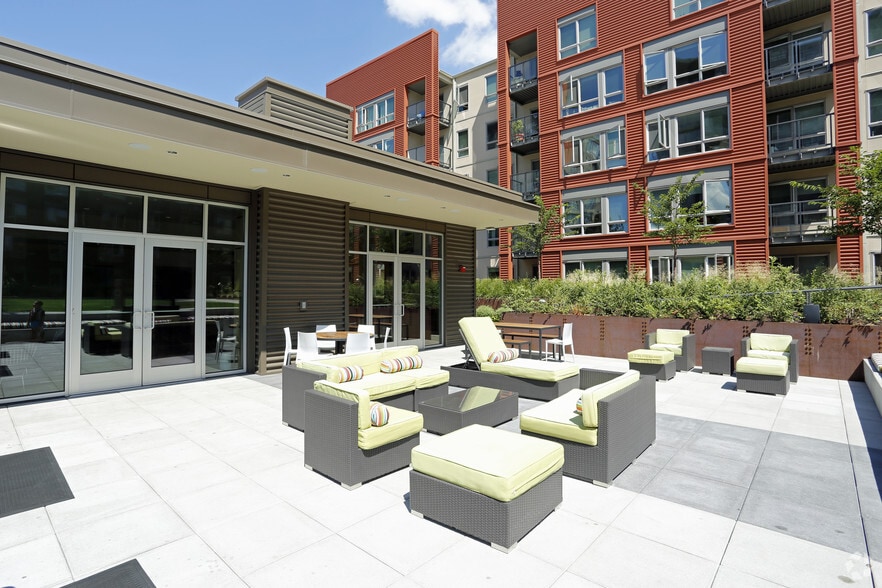 More Photos Of 2900 1st Ave, Seattle Apartments For Lease