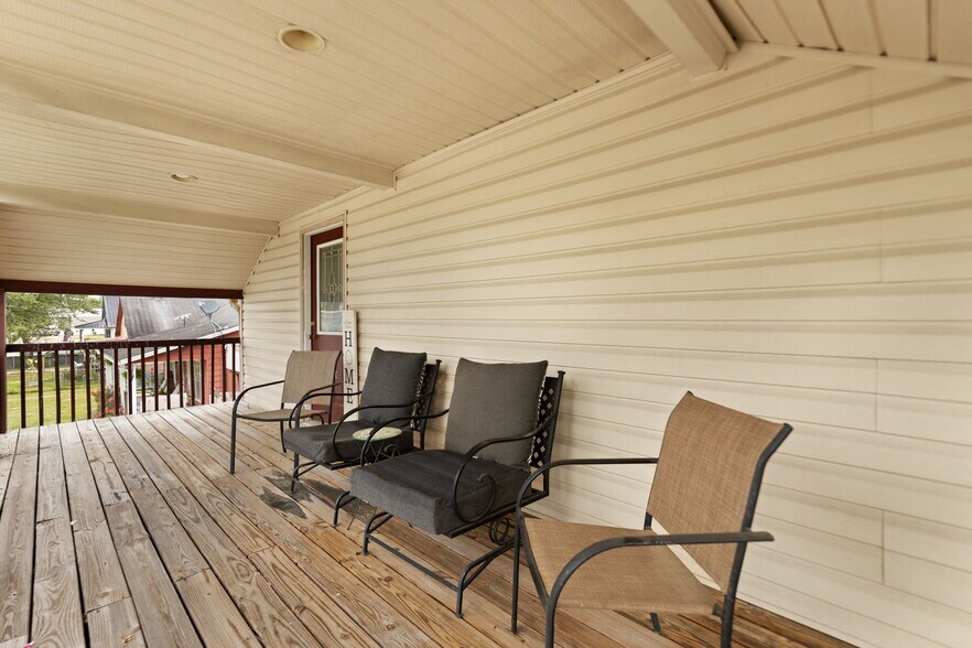 More Photos Of 4418 Main St, Clay City Flex For Sale