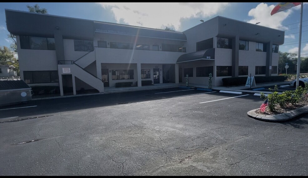 More Photos Of 912 Drew St, Clearwater Office For Lease