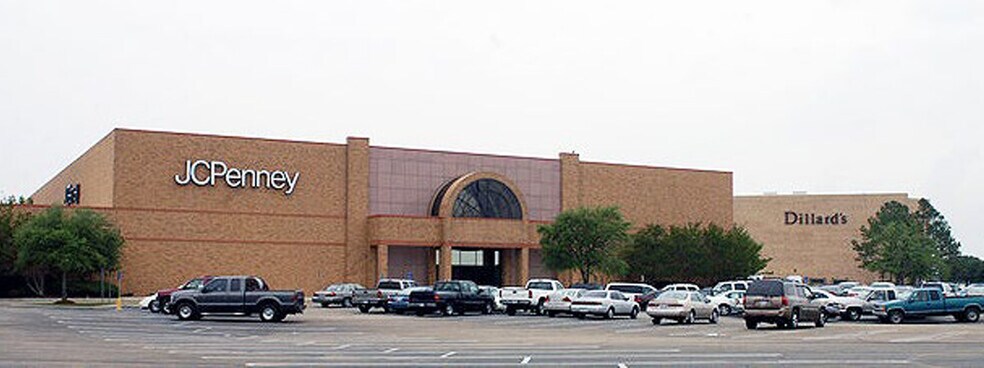 More Photos Of 5725 Johnston St, Lafayette Unknown For Lease