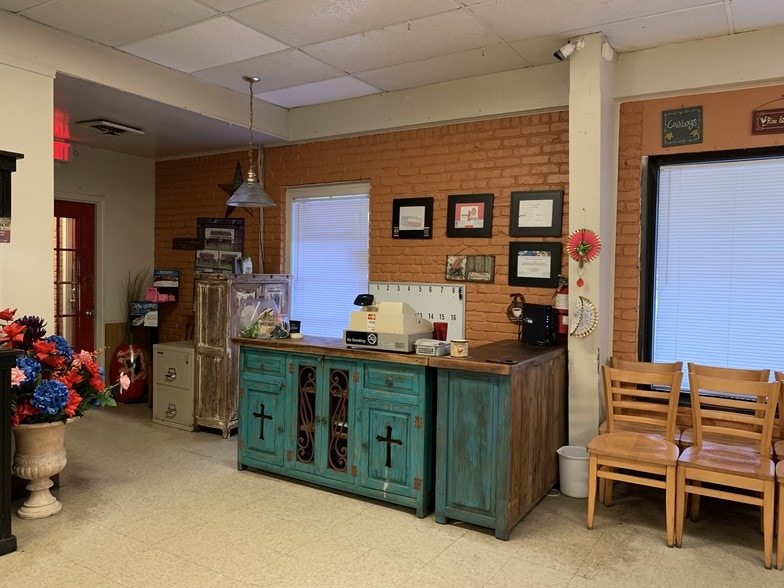 More Photos Of 500 S Velasco St, Angleton Restaurant For Sale