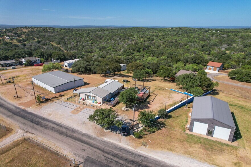 More Photos Of 106 Sunrise Dr, Sunrise Beach Restaurant For Sale