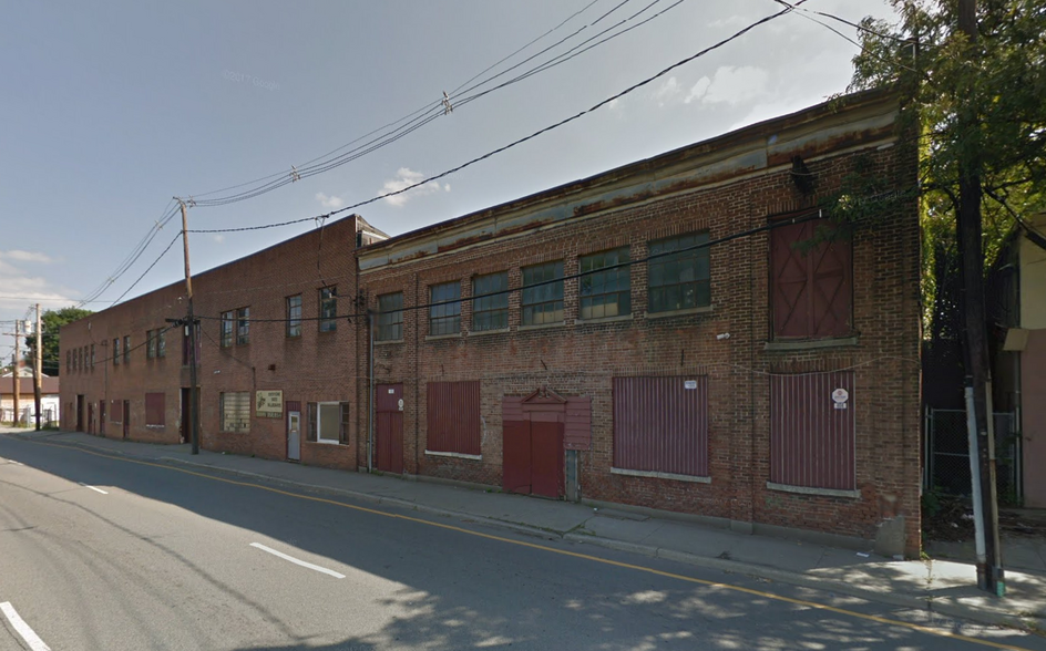 Primary Photo Of 400-404 Maple St, Poughkeepsie Warehouse For Sale