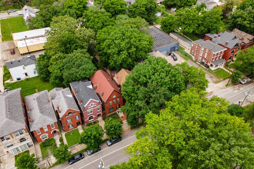 More Photos Of 952 S 6th St, Louisville Apartments For Sale
