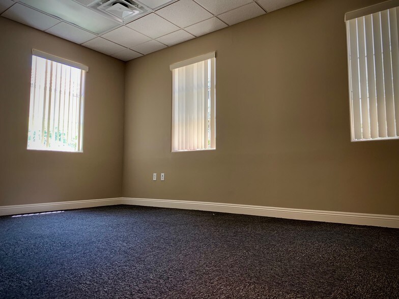 More Photos Of 5795 S Sandhill Rd, Las Vegas Unknown For Lease