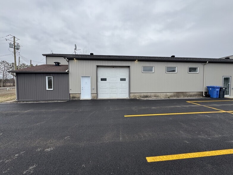 More Photos Of 101 Rue Des Ateliers, Lavaltrie Industrial For Lease