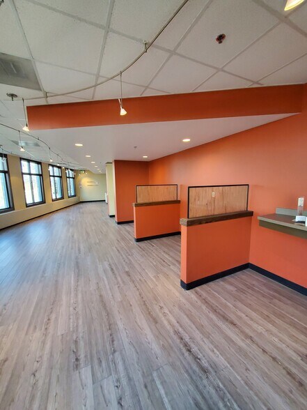 More Photos Of 301 Data Ct, Dubuque Medical For Sale