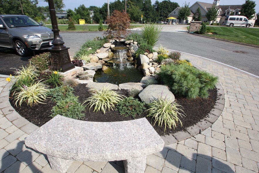 More Photos Of 2302 Turnpike St, North Andover General Retail For Lease