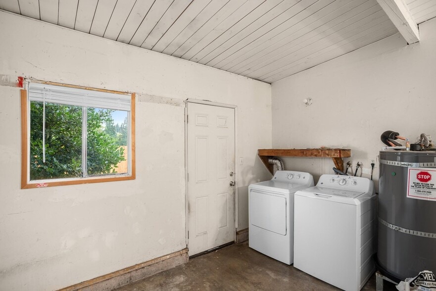 More Photos Of 3902 Gibbons St, Vancouver Apartments For Sale