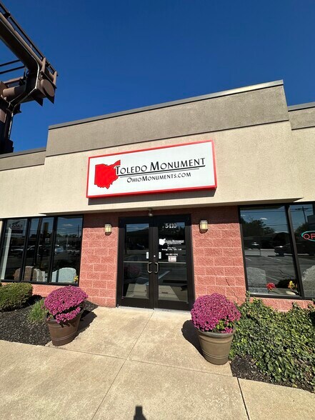 Primary Photo Of 5412 Monroe St, Toledo Storefront For Sale