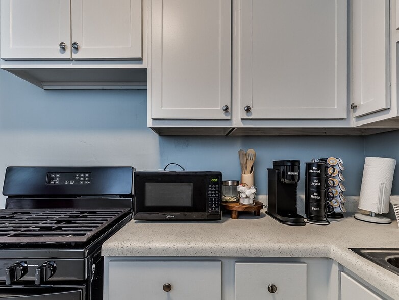 More Photos Of 506 SW 24th St, Oklahoma City Apartments For Sale