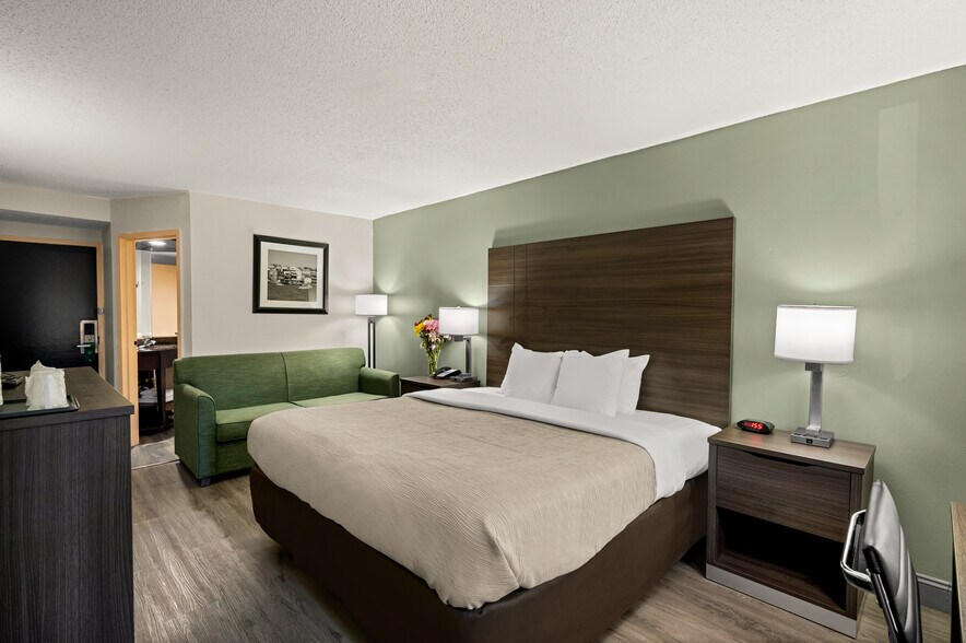 More Photos Of 500 W 29th St, North Little Rock Hotel For Sale