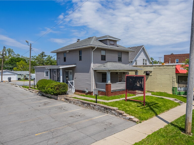 Primary Photo Of 1121 E State Blvd, Fort Wayne Freestanding For Sale