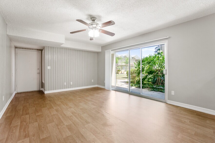 More Photos Of 5055 73rd St, San Diego Apartments For Sale