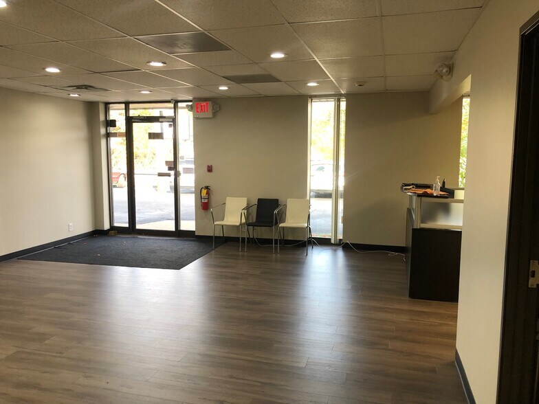 More Photos Of 2709-2715 Pontiac Lake Rd, Waterford Office For Sale
