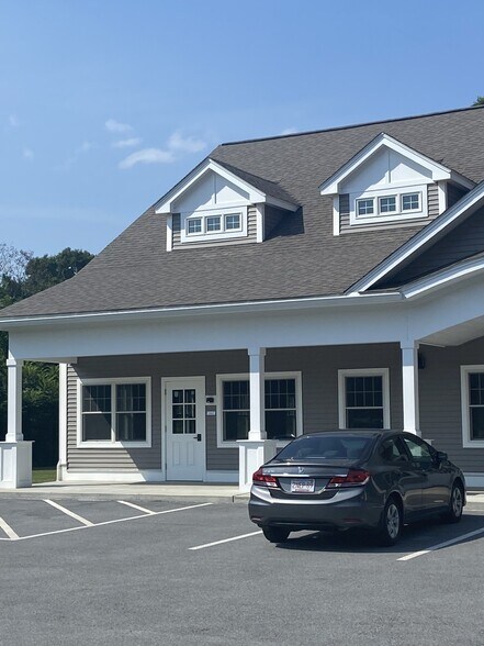 More Photos Of 235 Main St, Shrewsbury Office For Lease