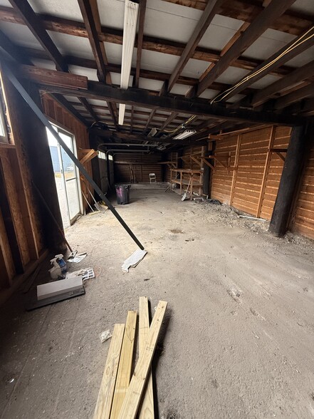 More Photos Of 1726 Altamont Ave, Richmond Warehouse For Lease