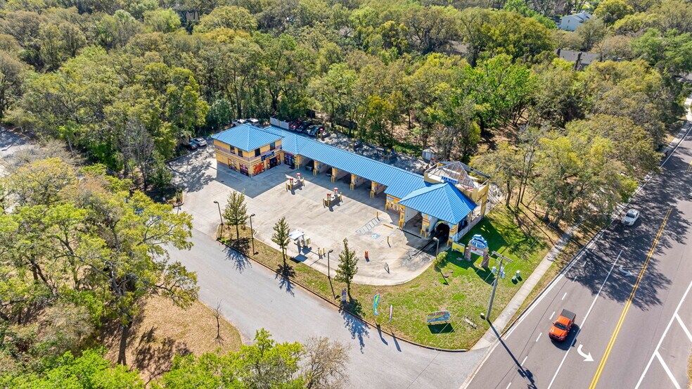 More Photos Of 113 S Valrico Rd, Valrico Carwash For Sale