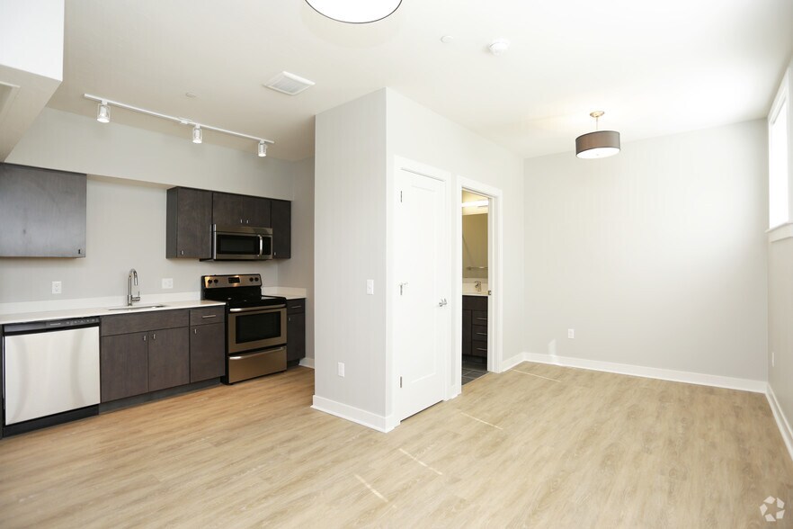More Photos Of 1059 Wealthy St SE, Grand Rapids Apartments For Lease