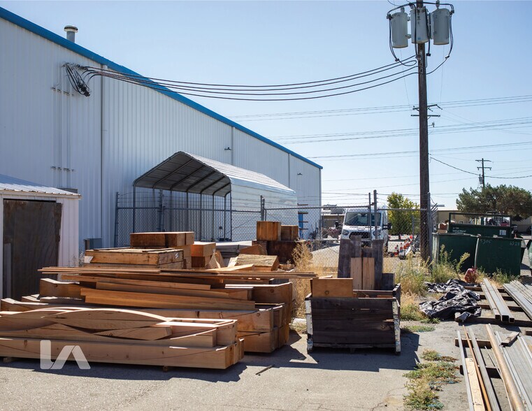 More Photos Of 1000 W Amity Rd, Boise Warehouse For Sale